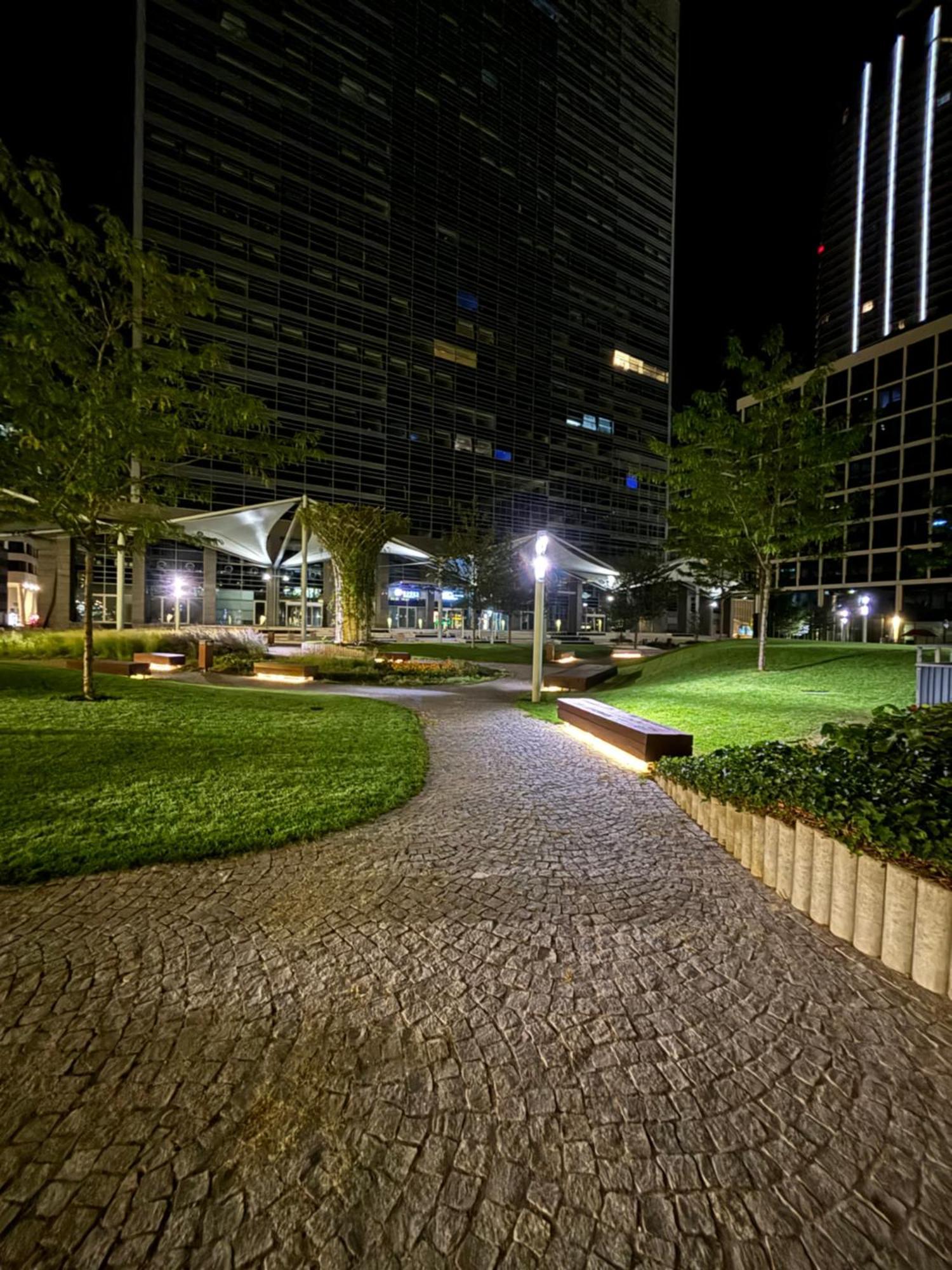 Panorama City Apartment In Downtown Area With Free Parking And Castle View براتسيلافا المظهر الخارجي الصورة